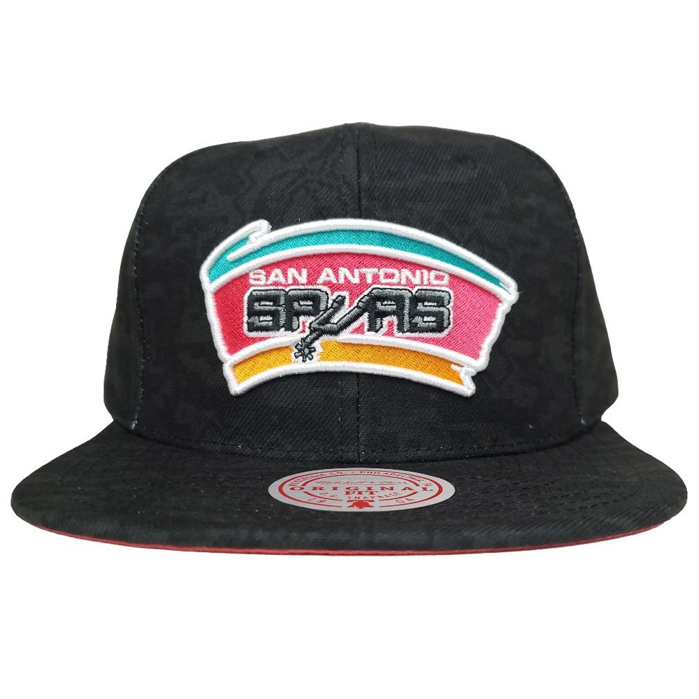 San Antonio Spurs Mitchell & Ness Snapback Hat 3D Logo Black Digi Camo Cap NWT